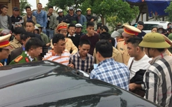 Chặn bắt xe bán tải chở ma túy có súng quân dụng