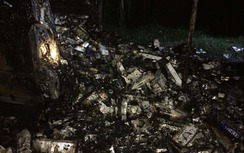 Cố chạy trốn, ô tô chở thuốc lá lậu gây tai nạn cháy xe