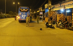 TP.HCM: Va chạm xe giường nằm, người đàn ông bị cán tử vong