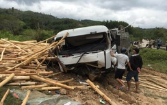 Xe tải đâm xe máy: Vợ tử vong, chồng bị thương