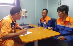 Cứu sống 2 thuyền viên trên vùng biển Vũng Tàu