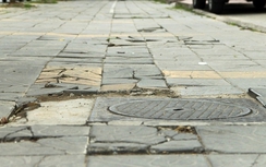Đá 70 năm vừa lát vỉa hè đã vỡ: Sở Xây dựng nói gì?