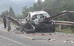 Lao vào hộ lan QL14B, 2 người trên xe 4 chỗ tử vong