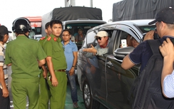 BOT Cai Lậy: 2 người bị lập biên bản vì cản trở giao thông