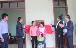 Trao nhà "ước mơ" cho cô gái được Chủ tịch nước khen