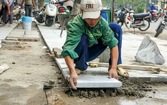 Vì sao Hà Nội ồ ạt lát đá vỉa hè?