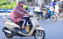 Hà Nội: Muôn kiểu tránh rét khi ra đường