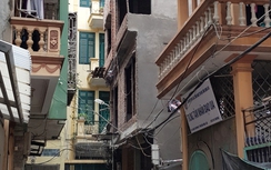 Hà Nội: Một nhà vi phạm xây dựng, cả xóm bức xúc