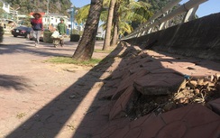 Vỉa hè tuyến đường đẹp nhất Hạ Long bị sụt là do... thuỷ triều