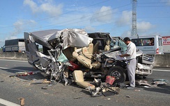 Một tháng, 699 người chết vì TNGT, 8 người chết cháy