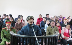 Ông lão 81 tuổi dâm ô với bé gái hàng xóm lĩnh án tù