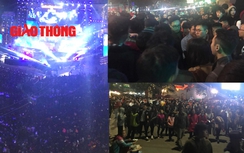 Biển người đi đón Giao thừa 2018 khiến Hà Nội "ngộp thở"