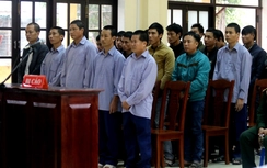 Cựu đồn phó biên phòng cùng đồng phạm vụ phá rừng pơmu hầu tòa