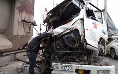 Hà Nội: Xe tải đâm nhau trên cầu Thăng Long, 1 người tử vong
