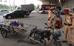 Thái Bình: Xử lý, tạm giữ 15 xe lôi, xích lô máy tự chế