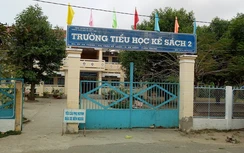 Một thầy giáo bị thôi việc vì sàm sỡ nữ sinh lớp 5