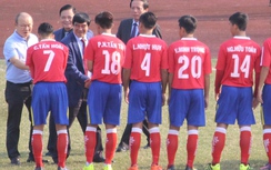 HLV Park Hang-seo “xem giò” cầu thủ U19 trên sân Tự Do