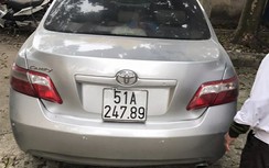 CSGT bất ngờ phát hiện xe Camry đeo biển giả