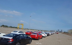 Tiếp tục lập hàng rào kỹ thuật để kiểm soát xe nhập khẩu