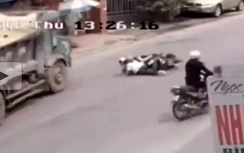 Tài xế đánh lái cứu mạng 2 nữ sinh phải đền tiền lớn?