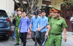 Bị tát vô cớ, nam thanh niên rút dao đâm chết người