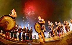 Hé lộ những lễ hội thỏa mãn cơn khát du lịch hè này