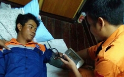 Cứu sống ngư dân trôi dạt trên biển gần 40 giờ