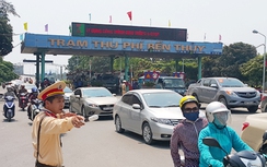 Trạm BOT phải mở barie khi ùn tắc dịp 30/4