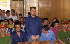 Đang xét xử vụ mua bán “logo xe vua”, hối lộ CSGT