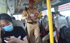 Nghệ An: Phạt 23 xe "nhồi" khách ngày đầu nghỉ lễ