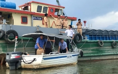 Chìm ghe chở vôi trên Kênh Tẻ, 3 người thoát chết