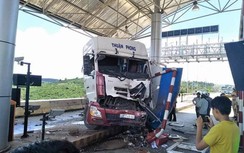 Xe đầu kéo gây tai nạn liên hoàn tại BOT Liên Đầm