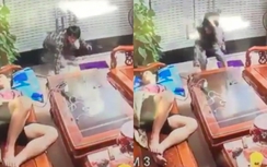 Video: Trộm cầm dao lẻn vào nhà, gia chủ vẫn ngủ say như chết