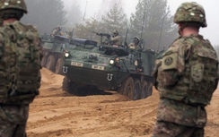 4 xe bọc thép chở quân Mỹ đâm nhau khi tập trận