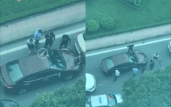 Tranh cãi sau va chạm, trèo nóc xe đòi khổ chủ giải quyết