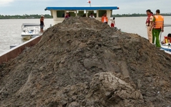 Cần Thơ liên tục phát hiện sà lan chở cát vi phạm