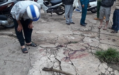 Người đàn ông tử vong bên đường sau tiếng nổ lớn nghi súng