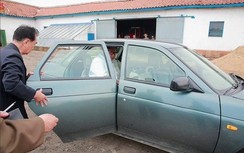 Ông Kim Jong-un đi thị sát bằng xe Lada Priora của Nga