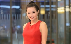 Diễn viên "Quỳnh búp bê" mặc kín như bưng sau khi phim dừng chiếu