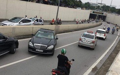 Truy tìm tài xế Mercedes biển "ngũ quý" chạy ngược chiều hầm Kim Liên