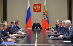 Bị Mỹ trừng phạt, Hội đồng an ninh Nga họp gấp