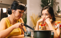 Cười ngất với độ "lầy lội" của Bích Phương và dì ruột