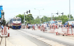 Điều tra, xử lý nghiêm các đối tượng phá hoại giàn chắn đường sắt