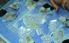 Một đội trưởng thanh tra giao thông bị khởi tố vì đánh bạc