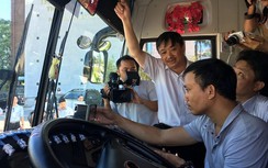 Đà Nẵng: Lắp đặt camera trên xe du lịch “dẹp” hướng dẫn viên chui
