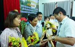 Gia Lai khen thưởng tài xế taxi giúp sản phụ sinh con trên xe