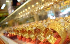 Giá vàng hôm nay 31/8/2018: Tiếp tục “ì ạch”, vì sao?