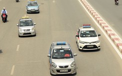 Taxi truyền thống “chết” dần: Muốn “sống” khỏe phải hội đủ 3 điều kiện