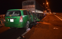 Taxi gặp TNGT 3 người chết: Nhói lòng mẹ già khóc "con ở đâu?"