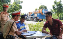 Phạt xe đầu kéo chở quá tải “khủng” hơn 100 triệu đồng